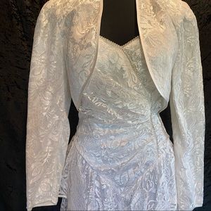 New Leaf White Lace & Rhinestone trimmed MIDI Ruffle Wedding/Event Dress Size 10